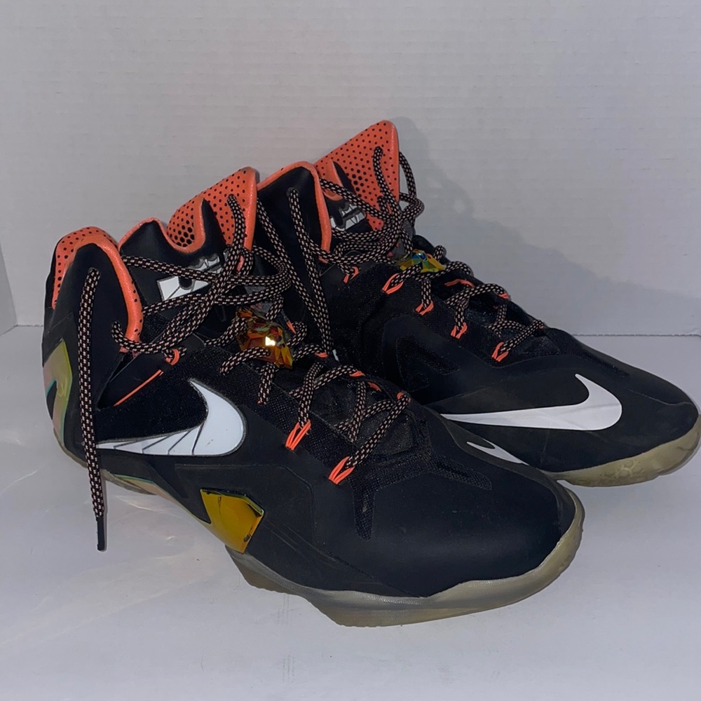 Nike LeBron 11 Elite Gold. Size Men’s 12
